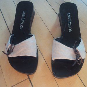 Ann Taylor Beige Linen Fabric & Leather Slides Shoes Platform Flats Size 6